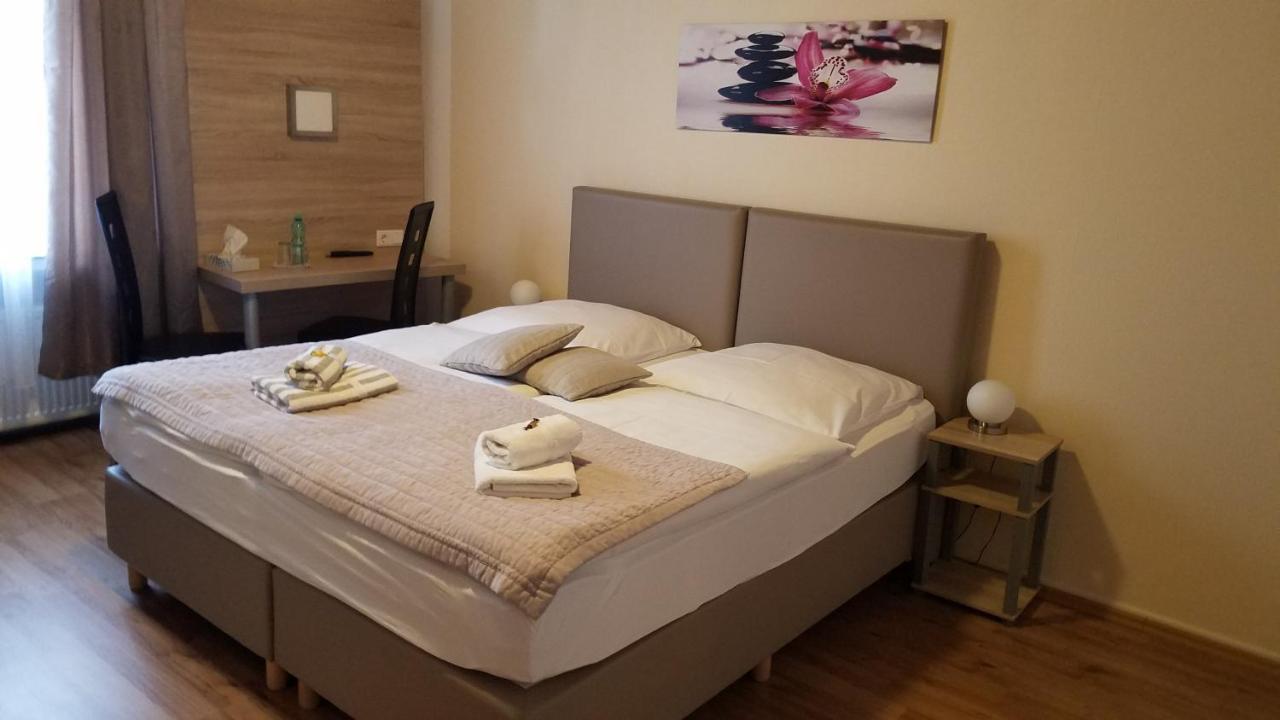 莫诺坡酒店 希尔登 外观 照片