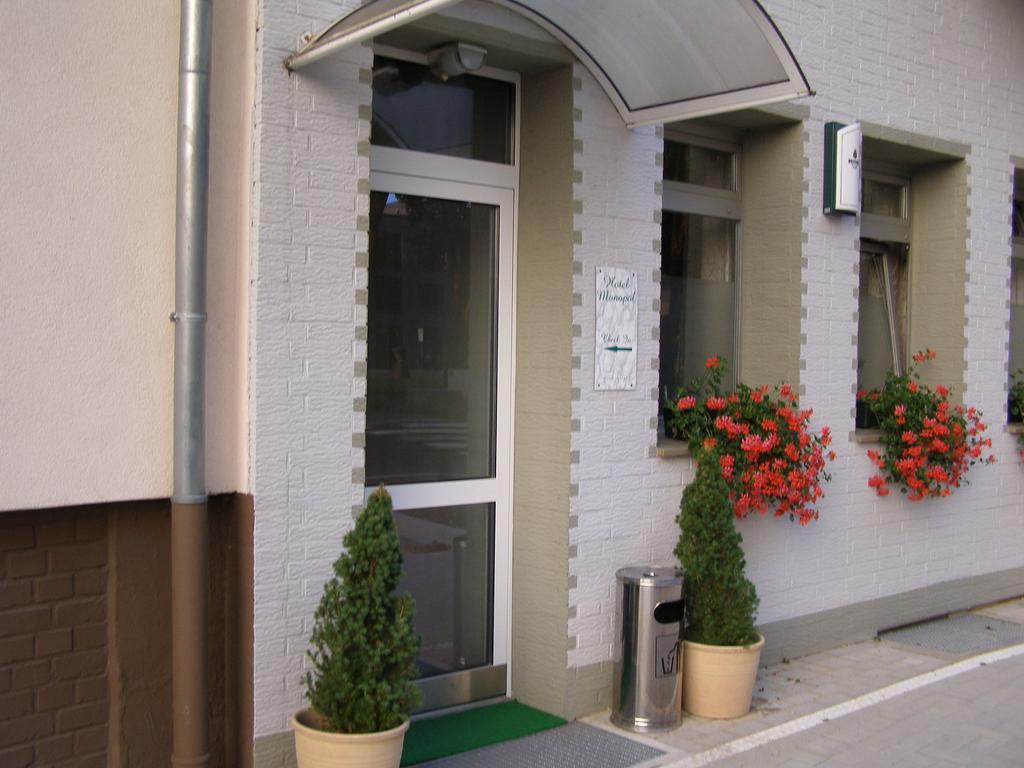 莫诺坡酒店 希尔登 外观 照片